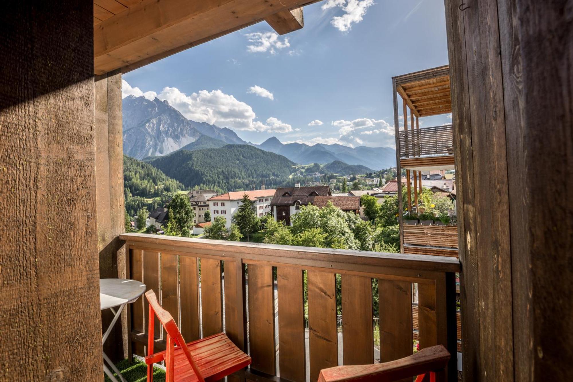 Chasa Gisep Apartment Scuol Bagian luar foto